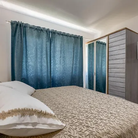 Premium Apartment *